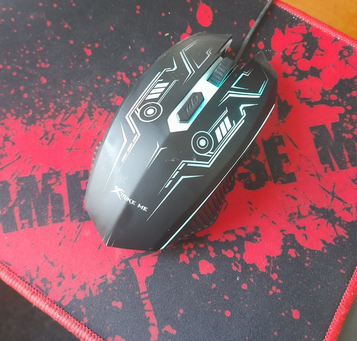 Набір геймера 4 в 1: клавіатура мишка навушники килимок для мишки XTRI