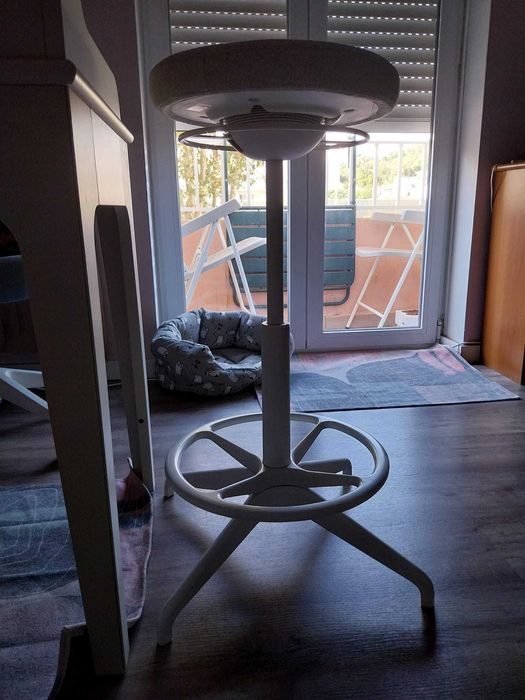 Banco IKEA Lidkullen branco