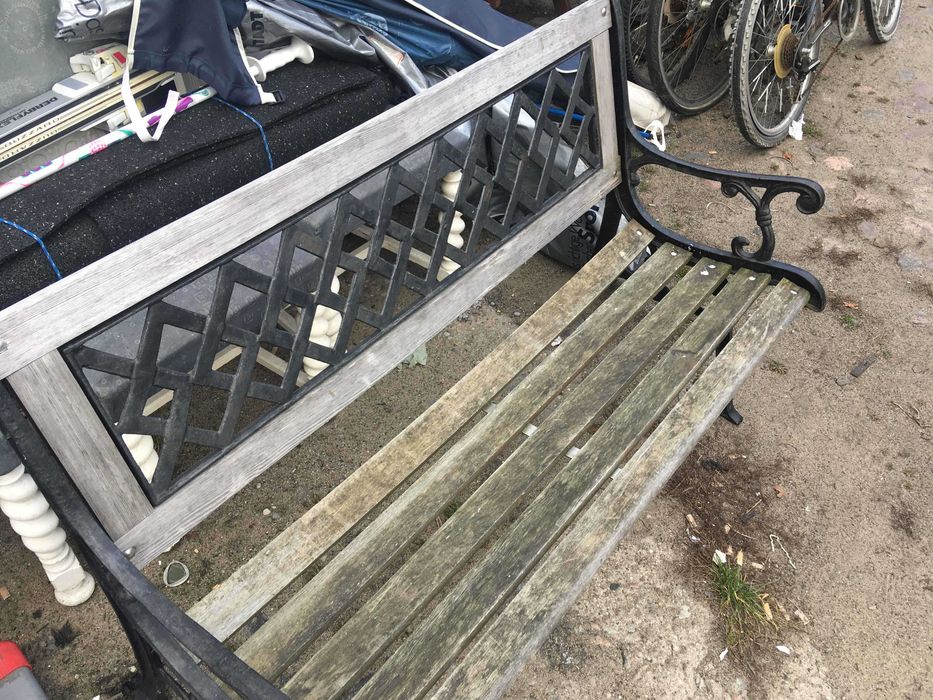 ławeczka ogrodowa żeliwna