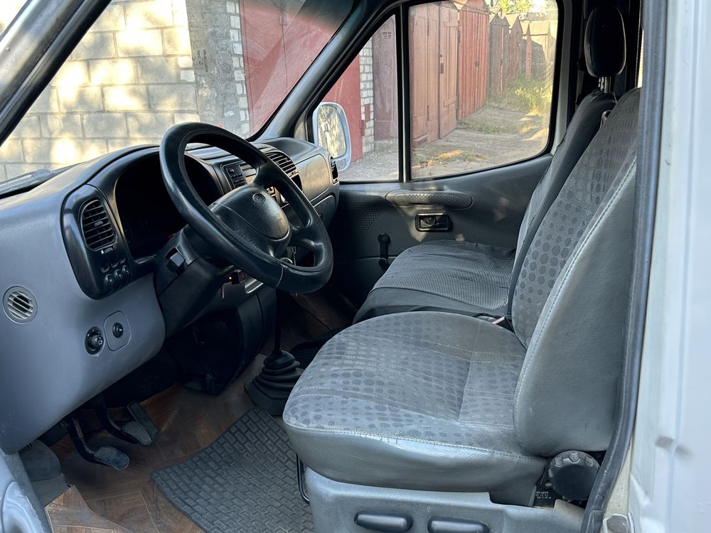 Ford Transit 2.3 дизель , оформление