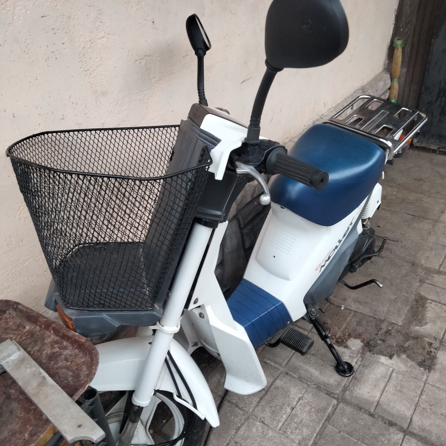 Продам скутер  PIAGGIO