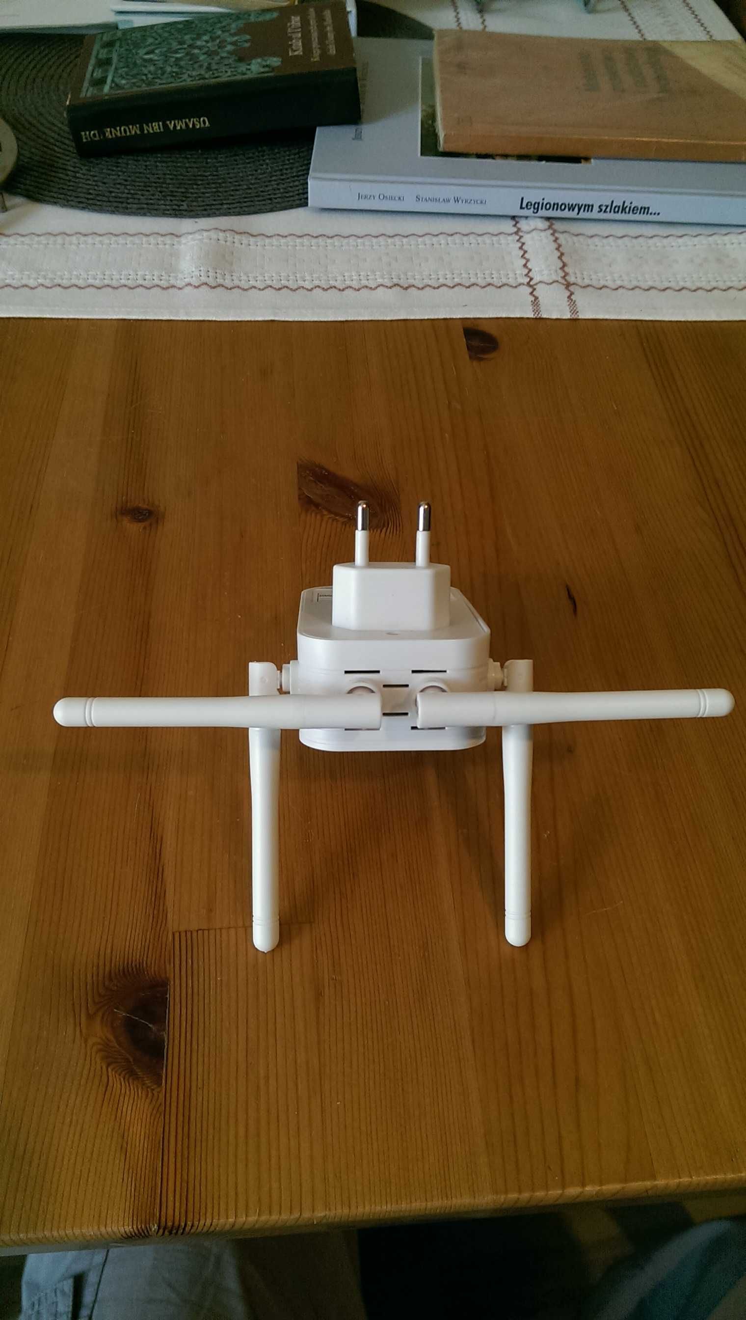 Wzmacniacz Wi-Fi, WiFi AP/ Repeater, Model: 0085;