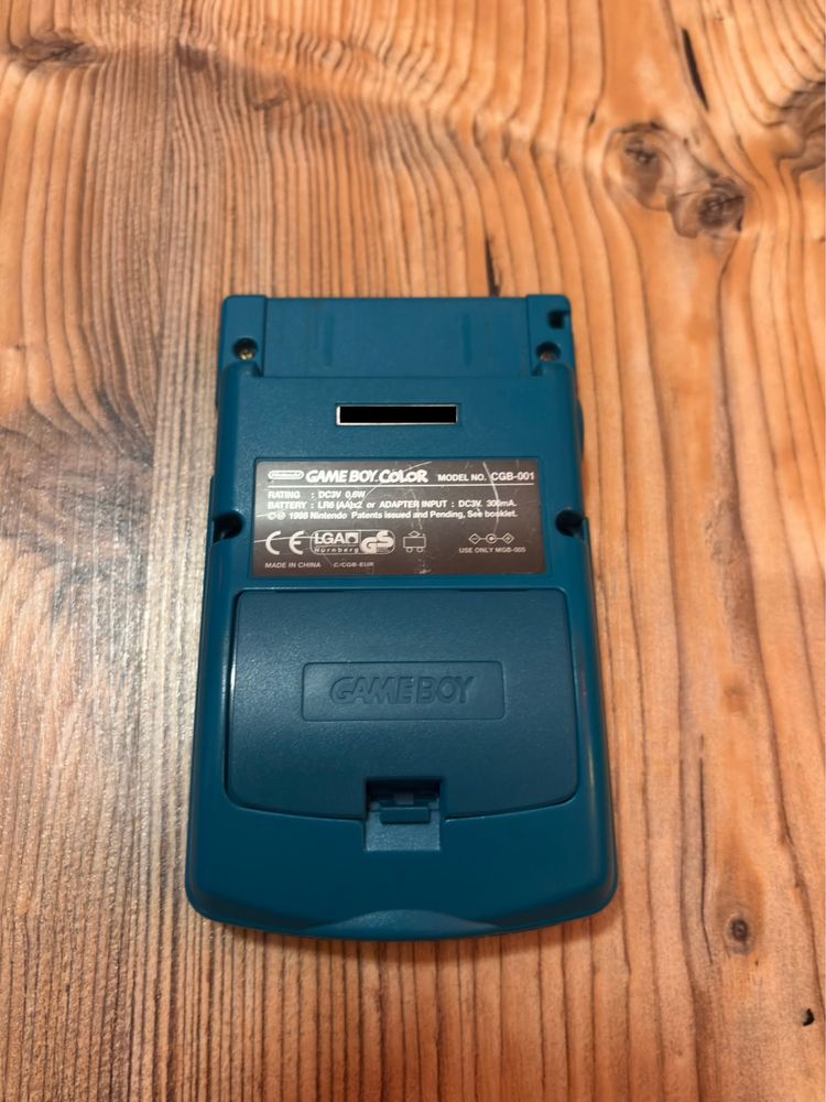 Nintendo Game Boy Color + gratisy