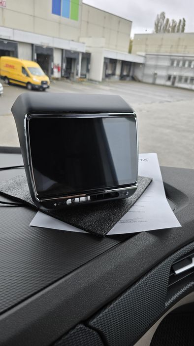 Продам монитор Tesla Y , 3