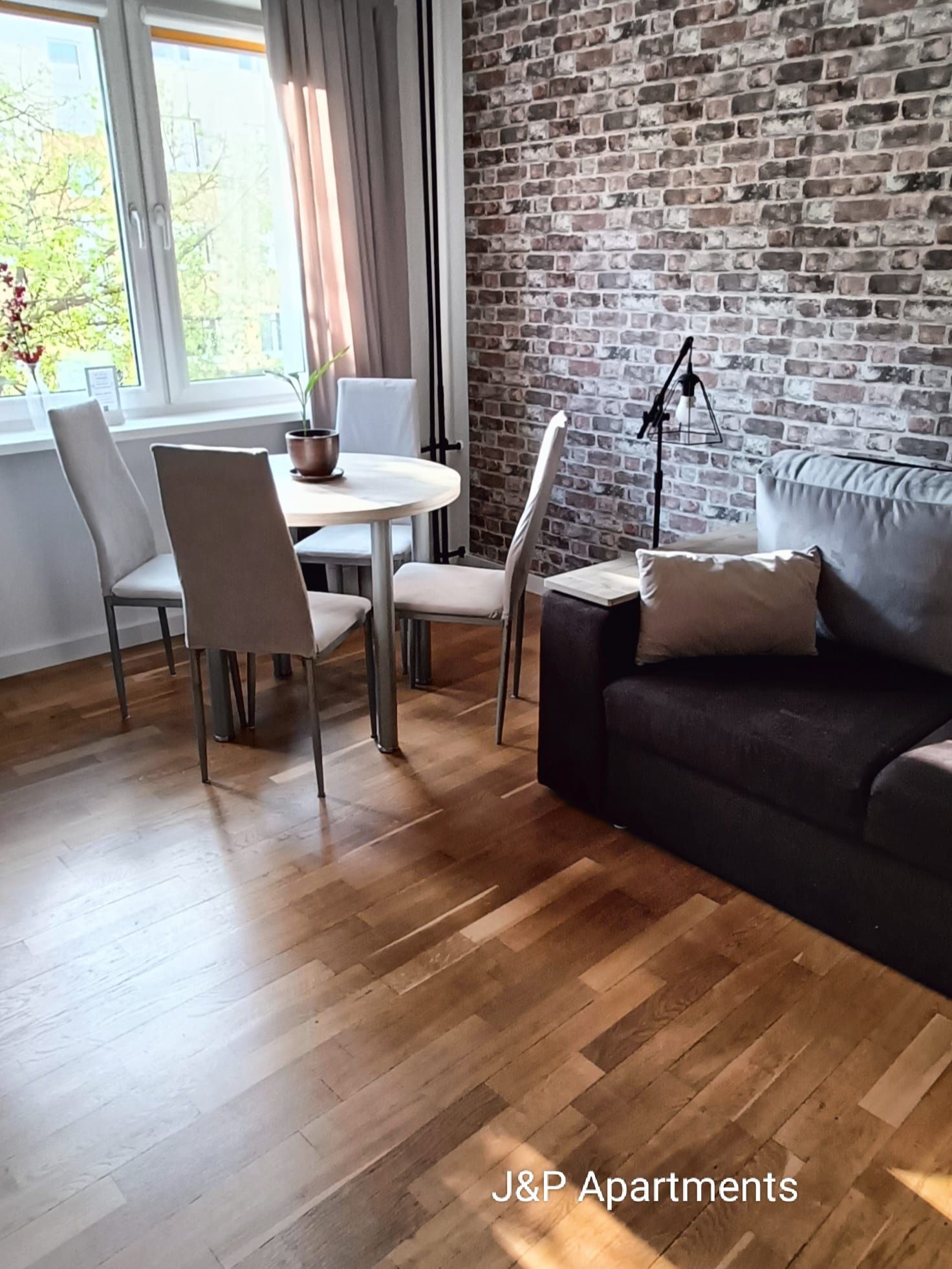 Apartament Loft z łóżkiem małżeńskim dwupokojowy na