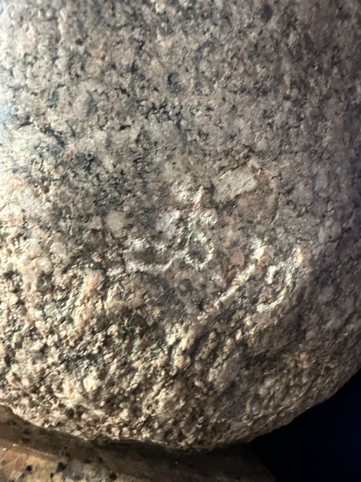 Rzezba kamien plus bursztyn