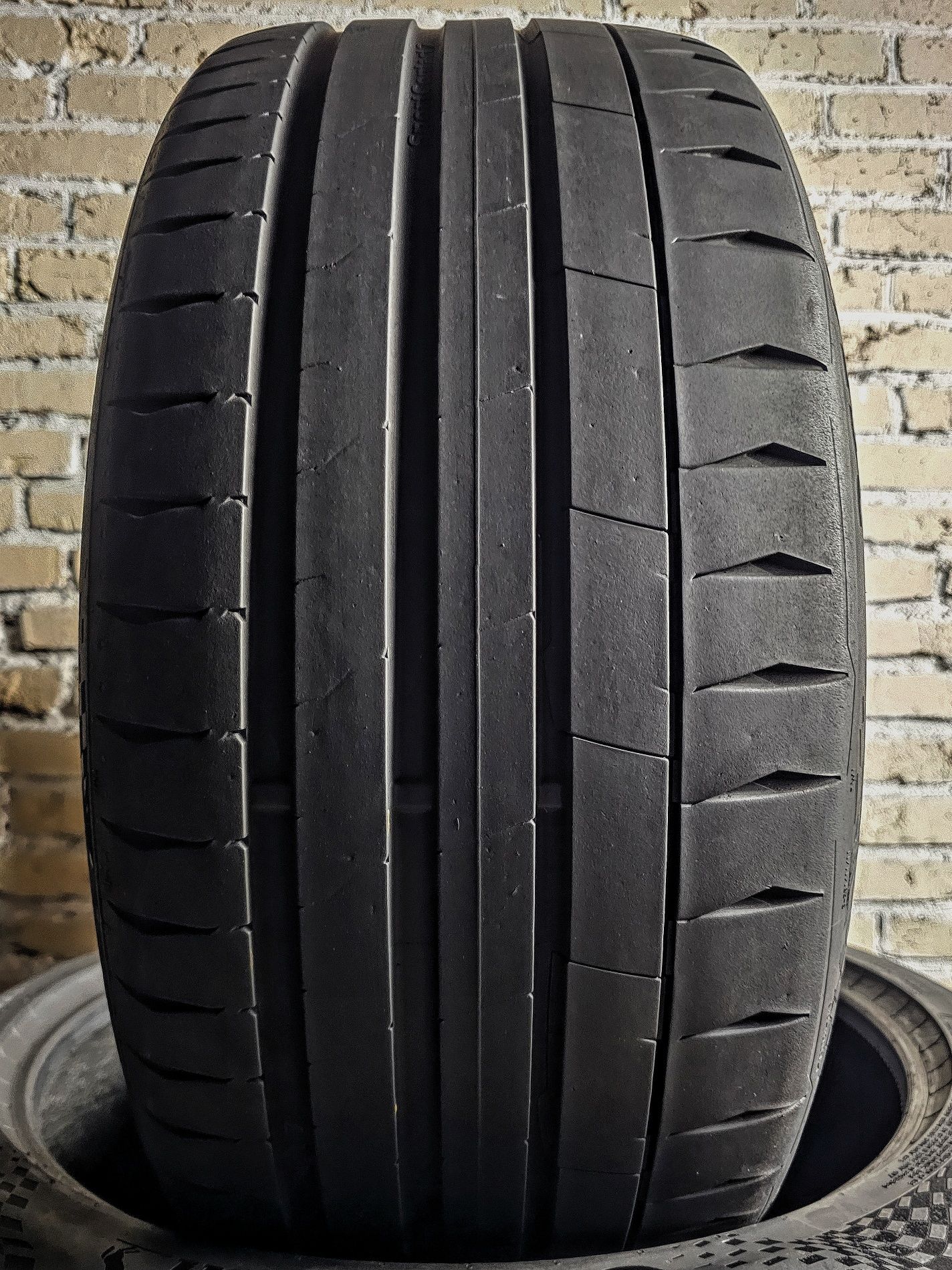 Пара 265/40r22 Continental | 2023 | 6mm | Czech | Преміум шини | Ідеал