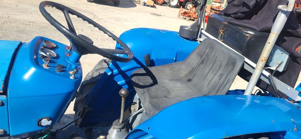 Tratror iseki t s 1910