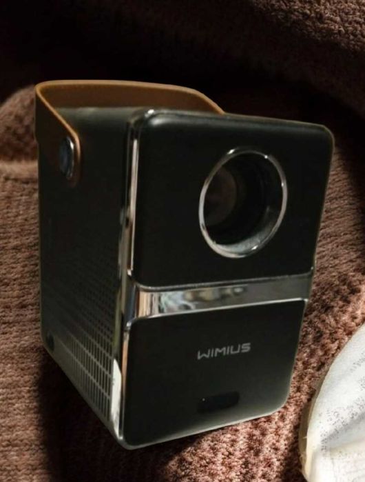 Проектор портативний з вай фай та блютуз мультимедійний проектор