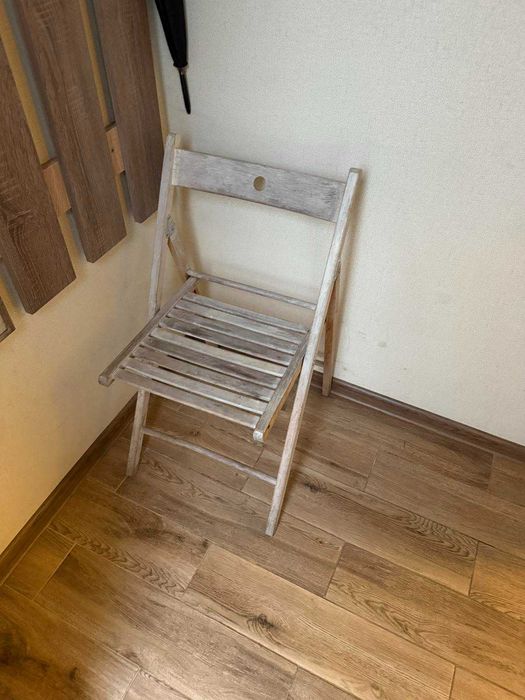 Стілець розкладний деревʼяний б/у