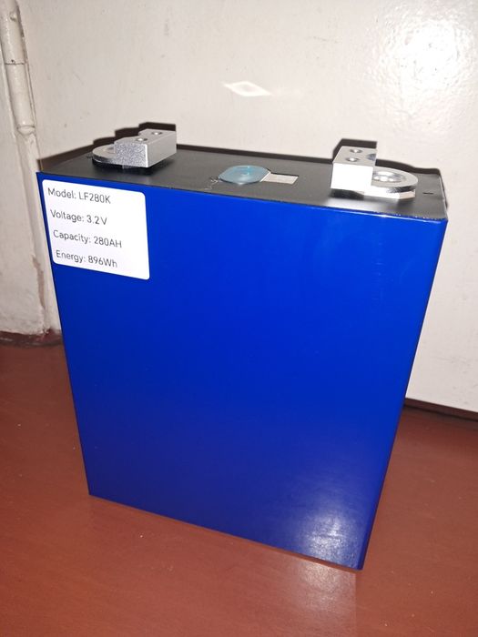 Продам комплект з 4 акумуляторів. Нові.