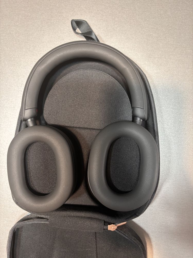 Нові навушники Sony WH-1000XM5 Black/чорні