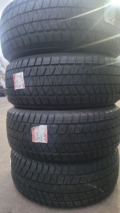 275 55 20 Bridgestone Blizzak DM-V3