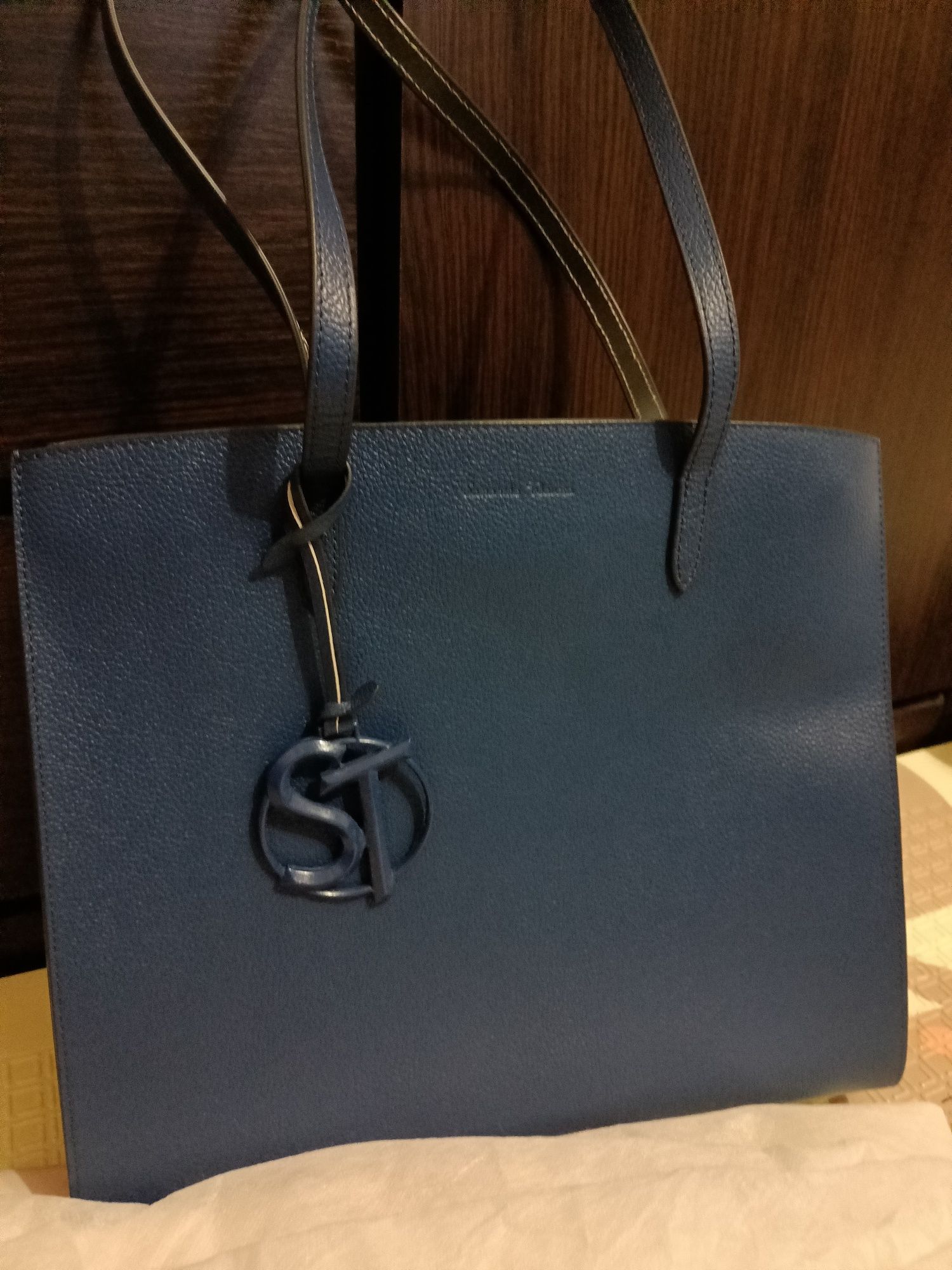 Шкіряна сумка від японського бренду Samantha Thavasa