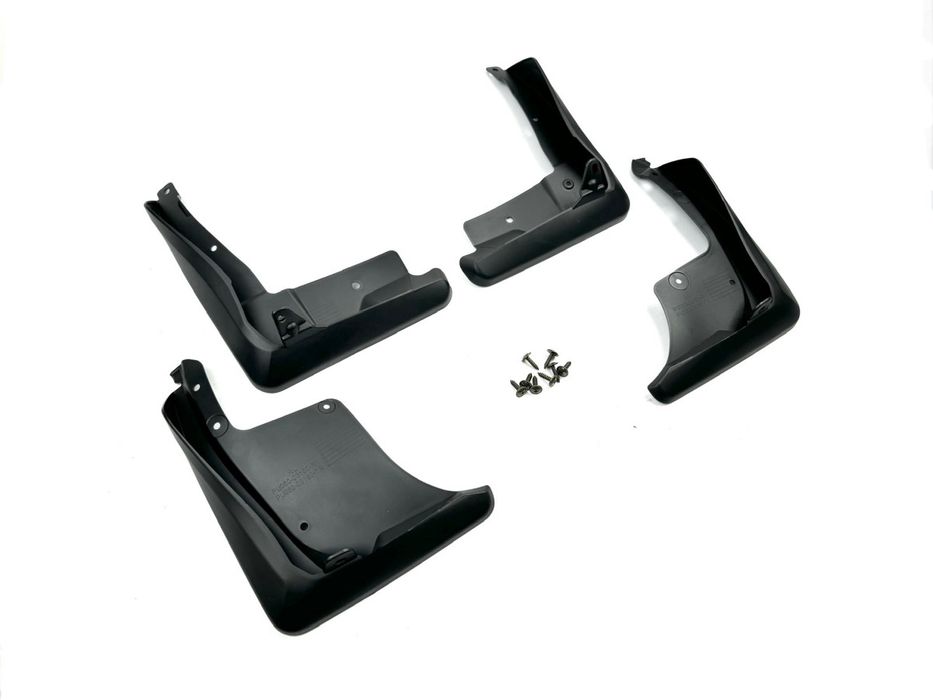 Бризковики Toyota Camry 70 EU LE XLE 2018-2024 оригінальний дизайн 4шт