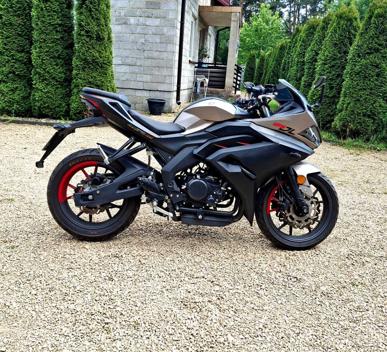 Motobi dl strada 125 sport titanium
