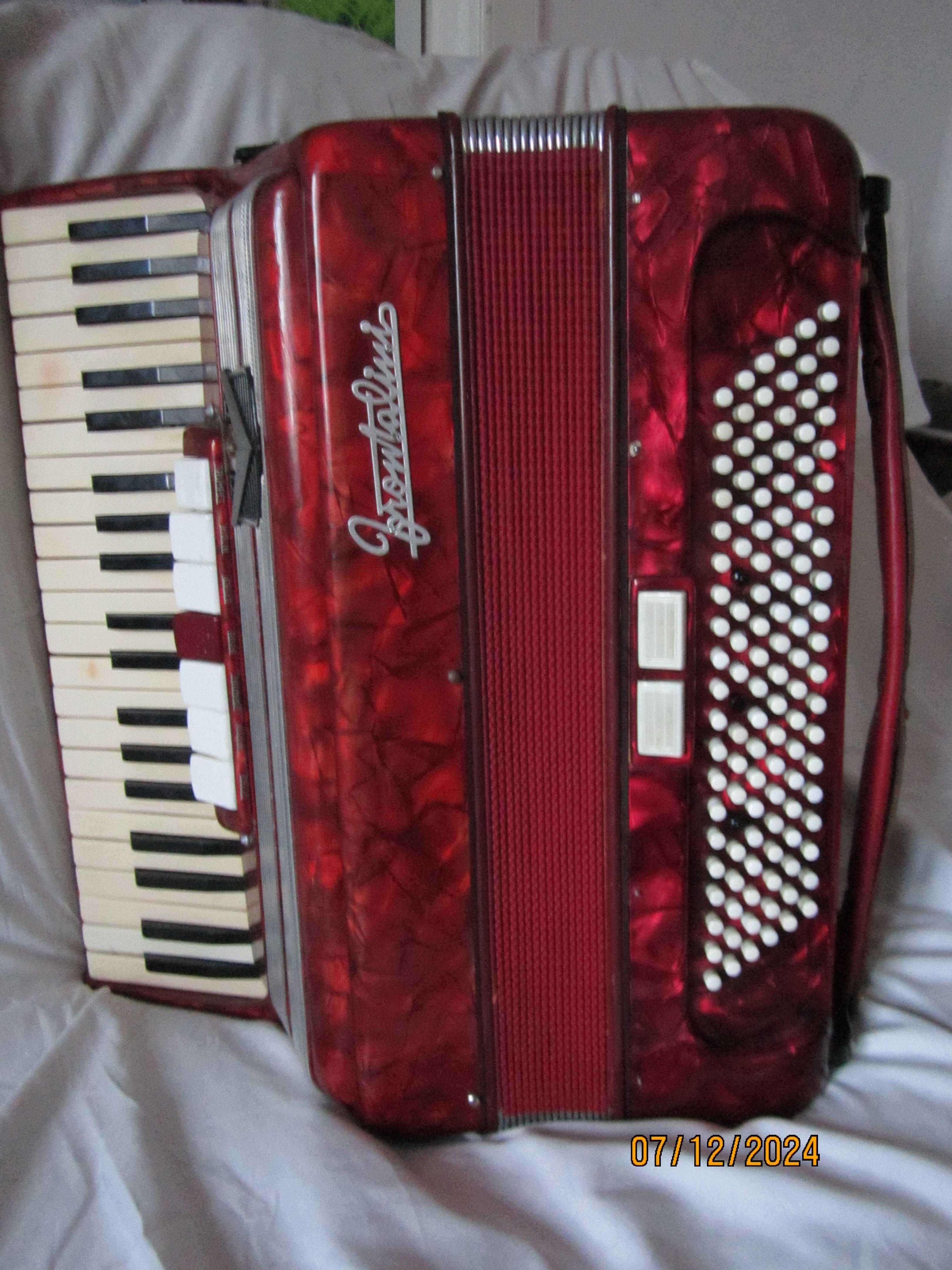 Akordeon Frontalini 120/4 (MMML),Video,,
