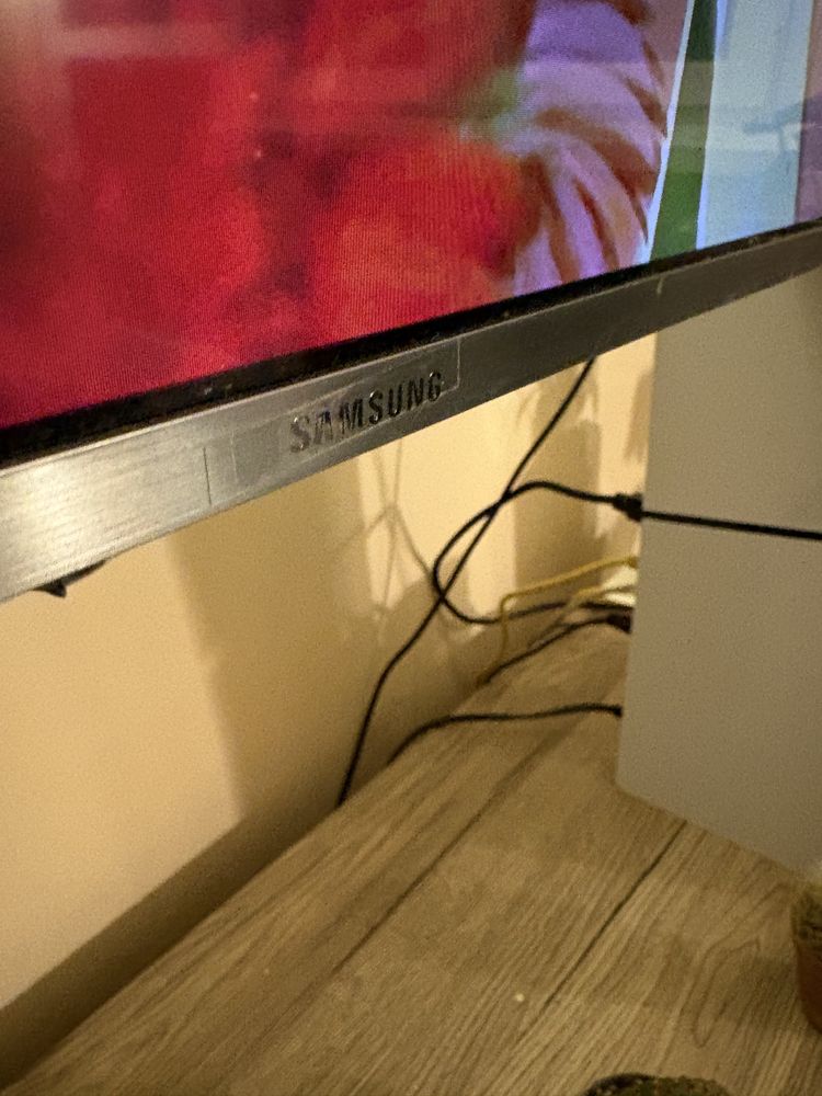 Sprzedam sprawny telewizor TV LED Samsung 55 cali Smart TV