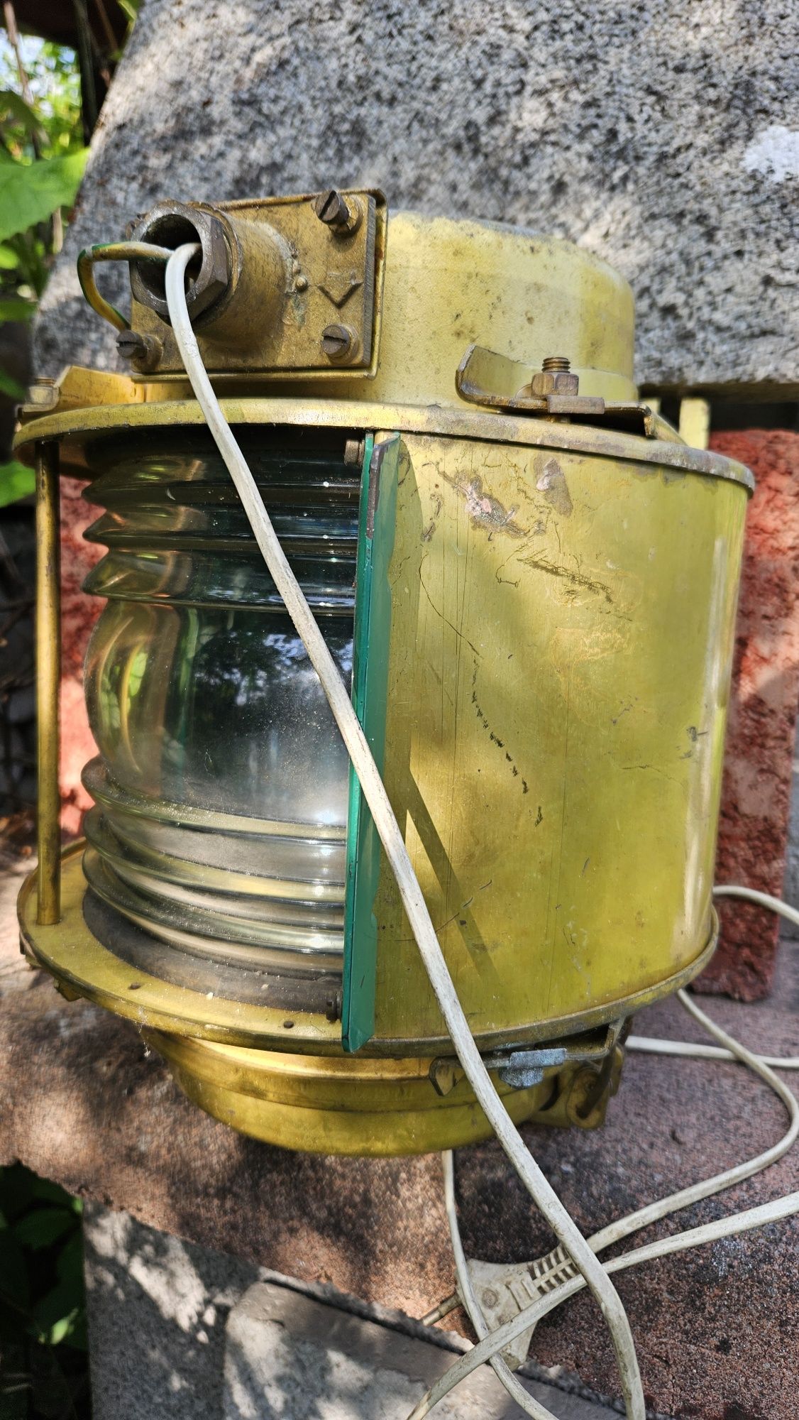 Oryginalna lampa sygnalizacyjna z boi morskiej, przerobiona na 220V