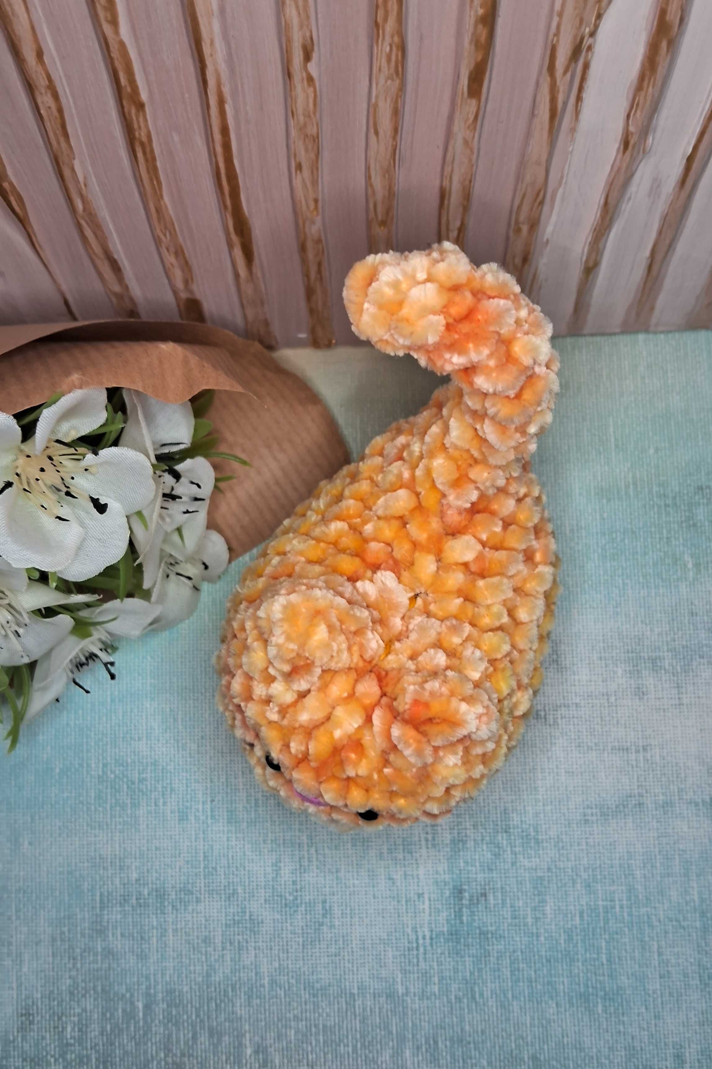 Pluszowy koteczek kot pluszak na szydełku amigurumi