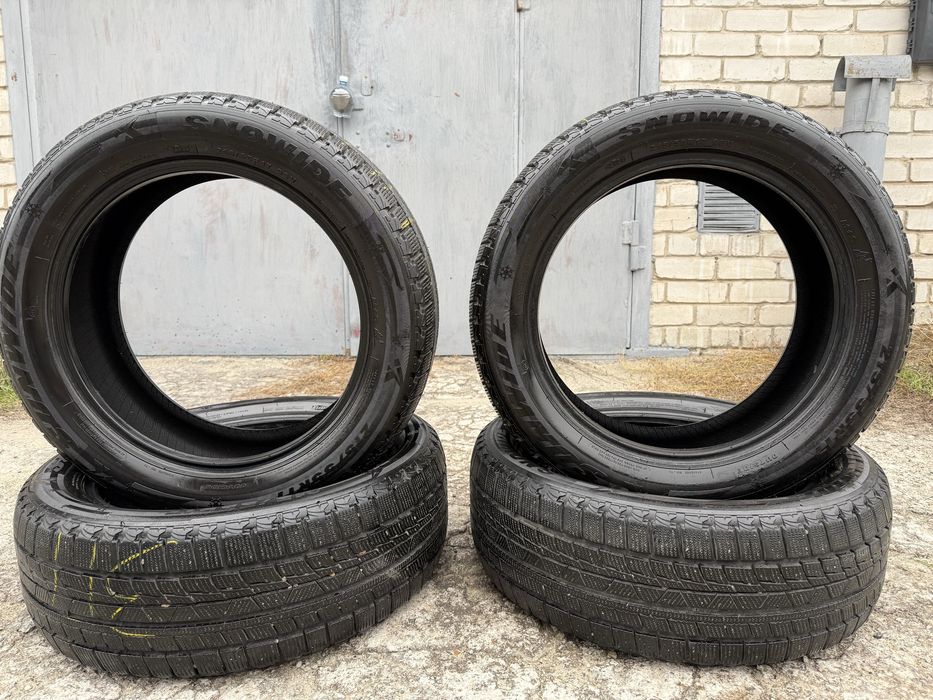 Шини зимні Sunwide 215/55/17 стан супер