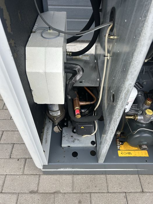 Kompresor śrubowy  ATLAS COPCO GA7 FF 7.5kw Z OSUSZACZEM