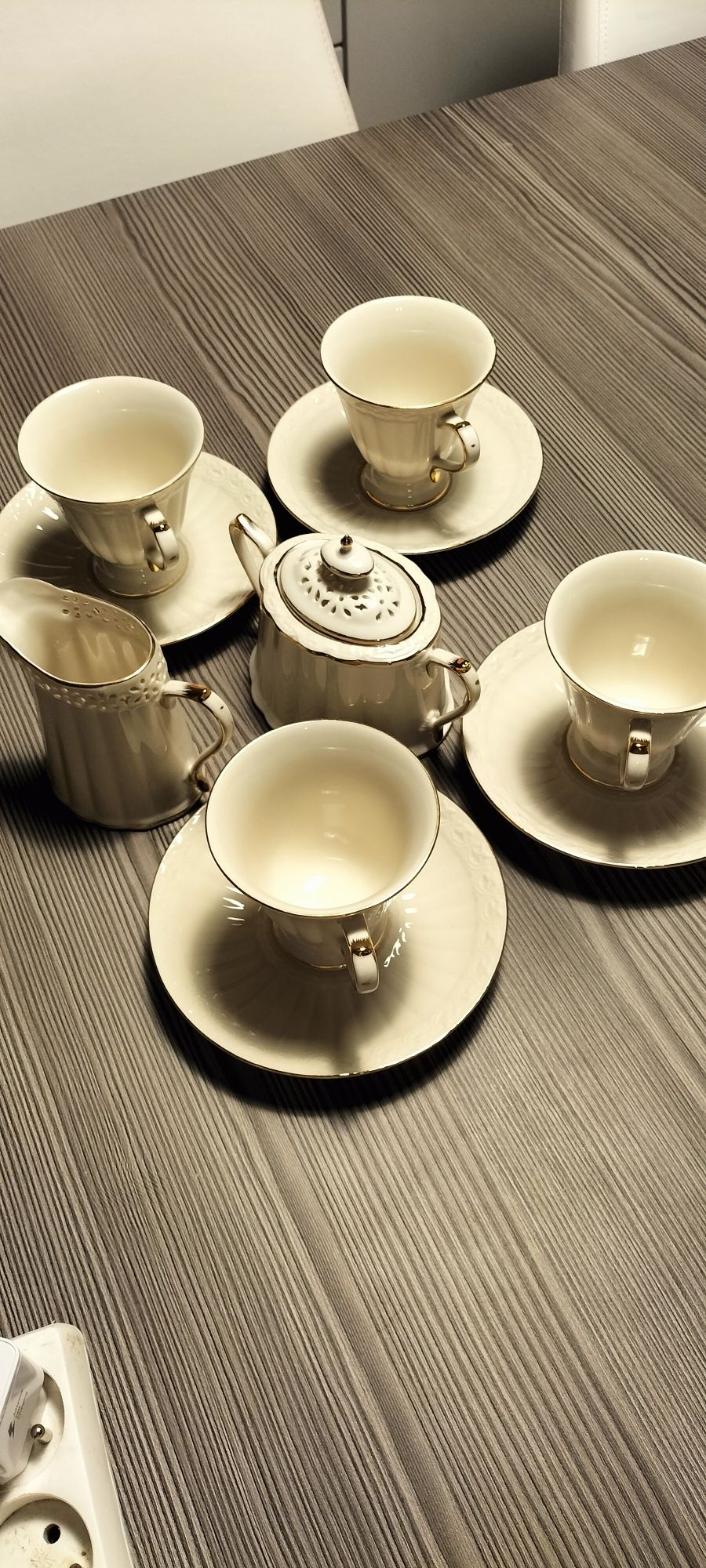 Zestaw porcelanowy dla 4 osób,Clara Gold Ivory Villa Italia