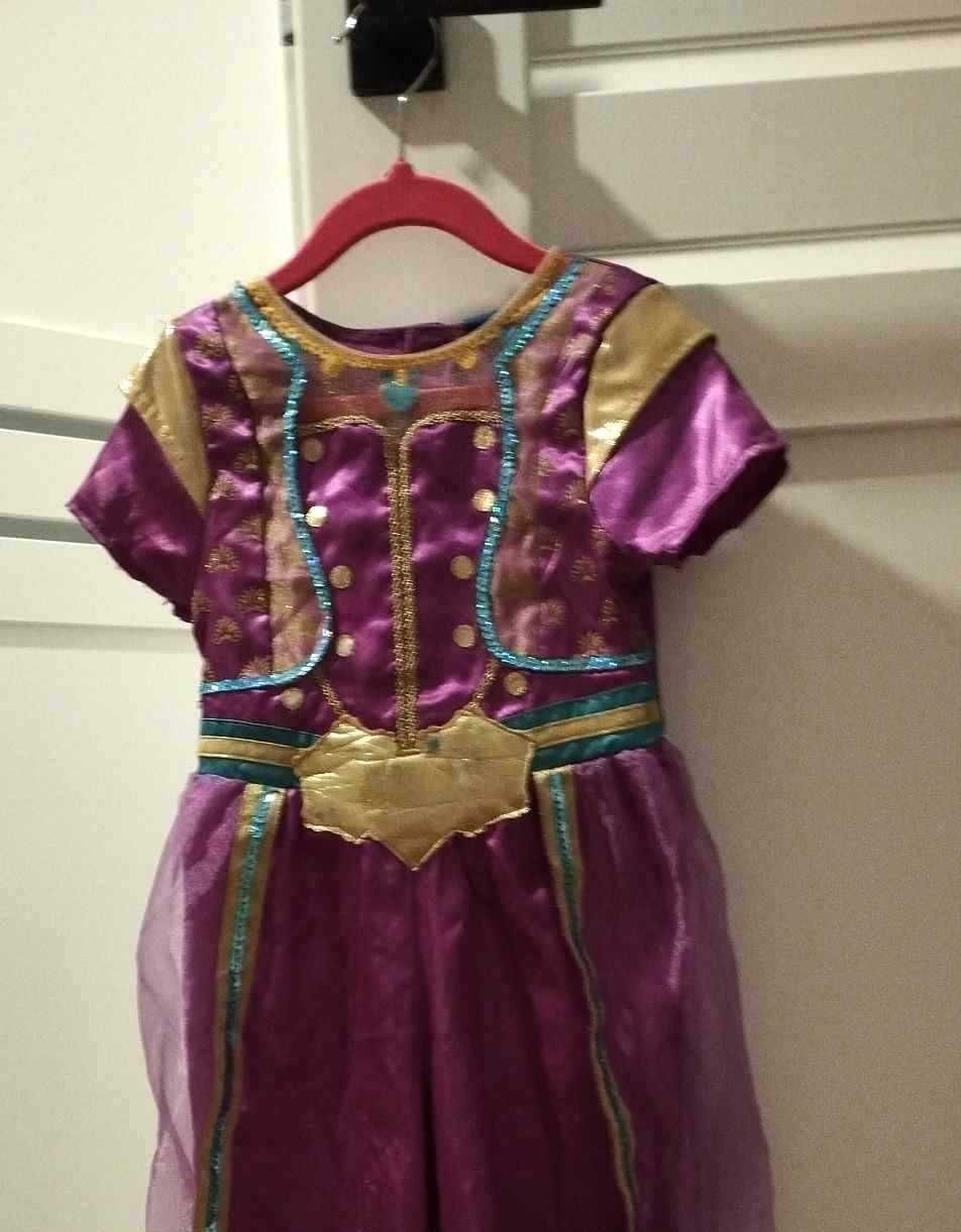 stroj jasmnia  hinduska shimmer and shine  r 104/110/116