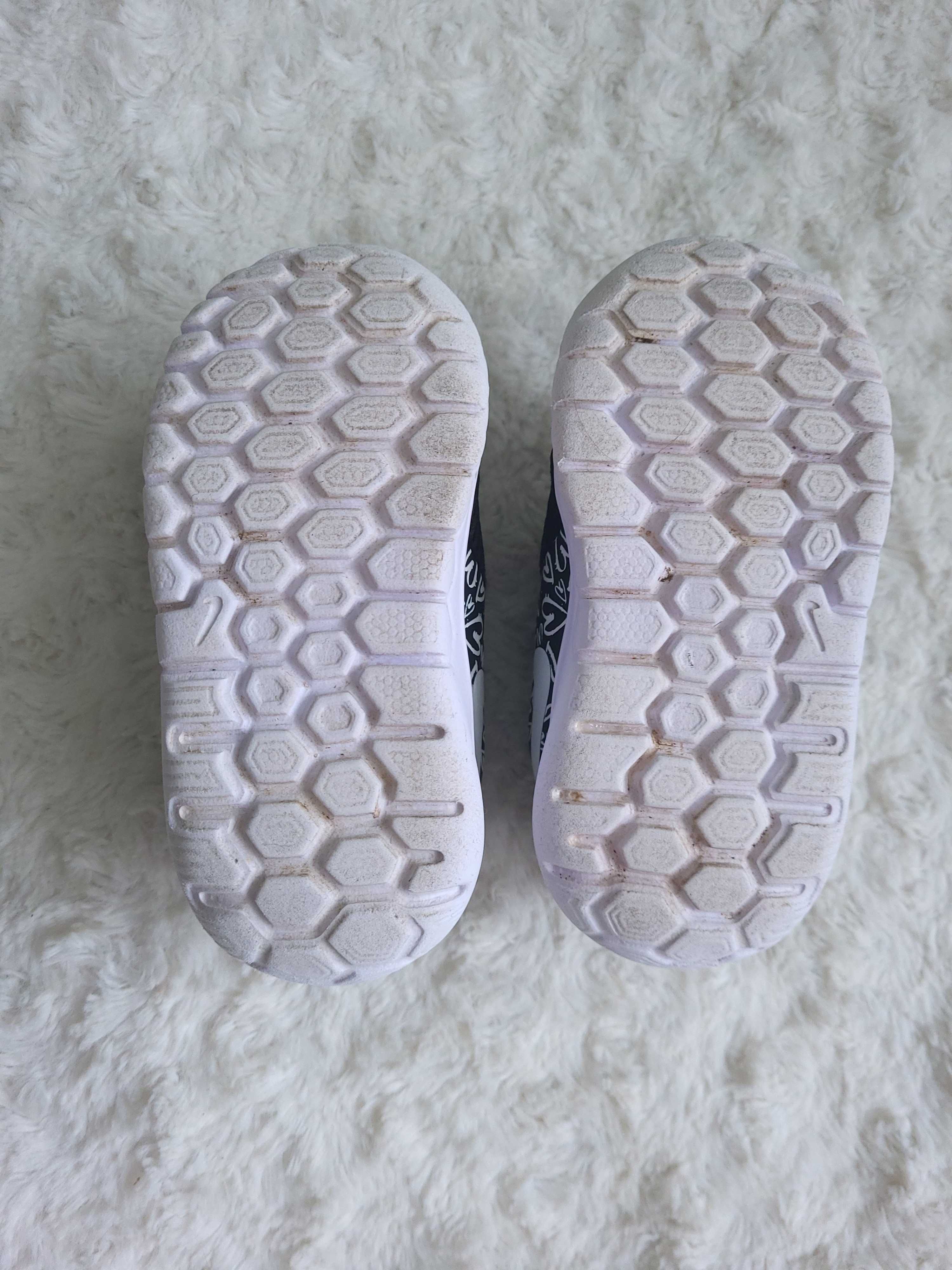 фірмові кросівки від nike flex experience 5 print р. 22