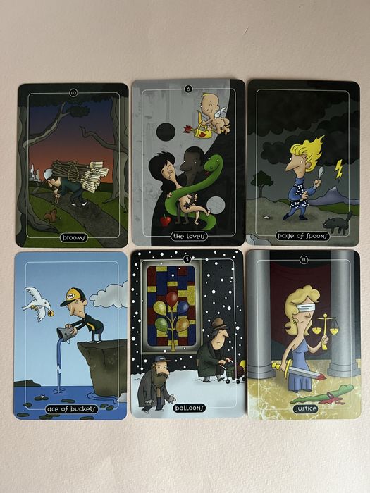 Розпродаж колод таро