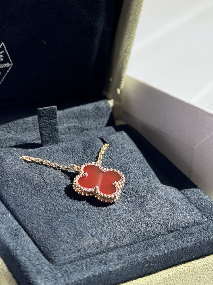 Colar novo da Van cleef