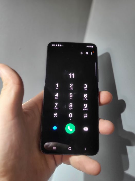 Samsung galaxy s22 8 / 128 snapdragon  8 gen 1