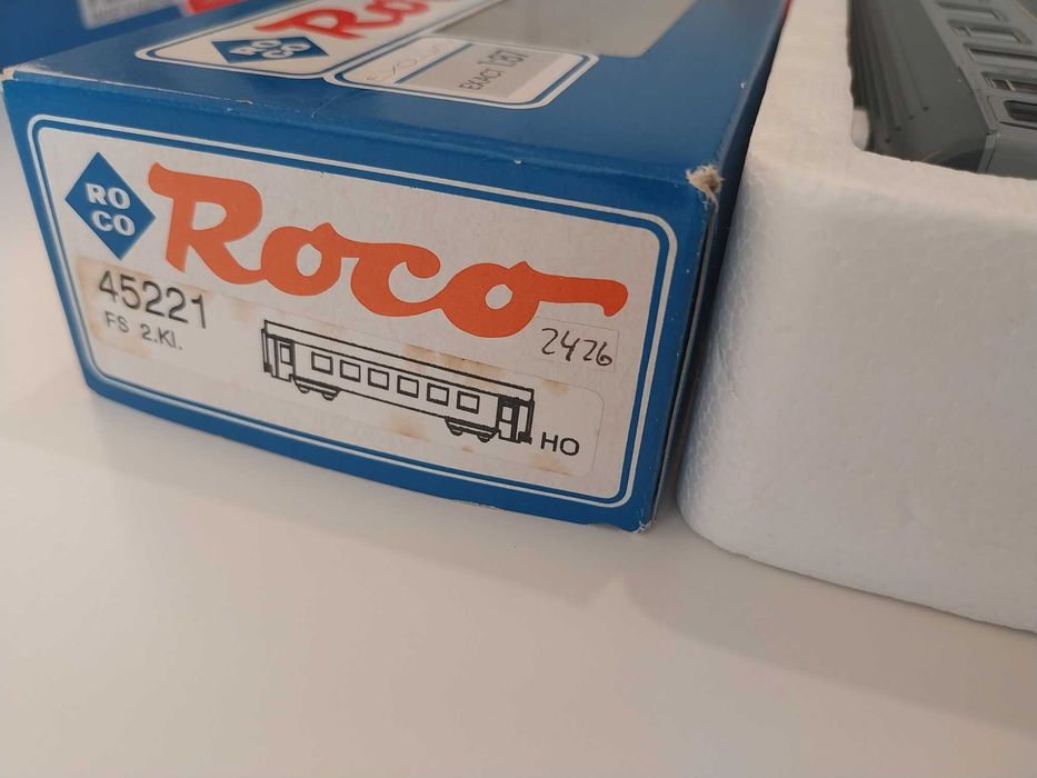 Zestaw 2 wagonów FS typu Eurofirma: 1 + 2 klasa ROCO jak PIKO skala h0