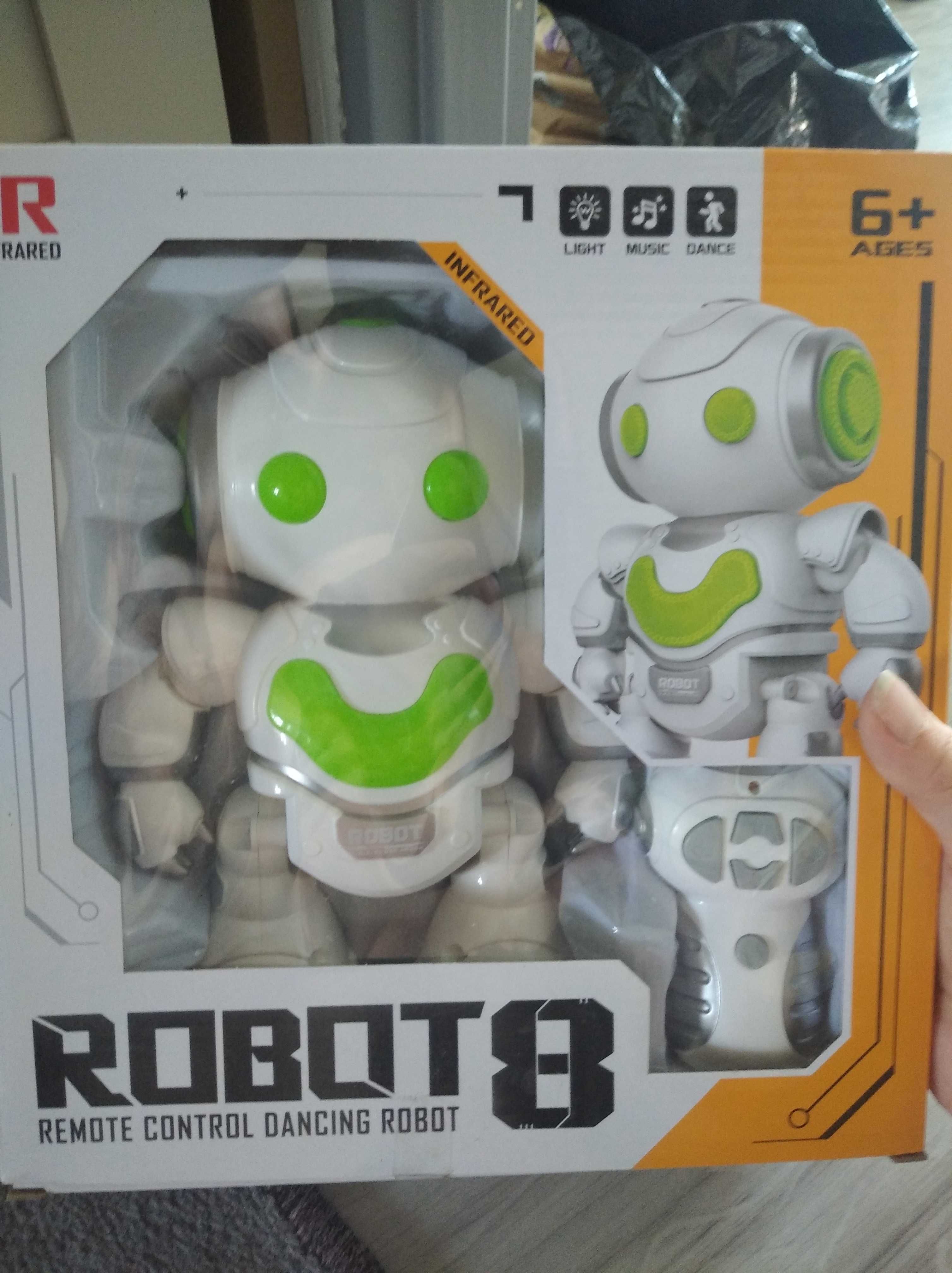 Robot 8 tańczący na pilota