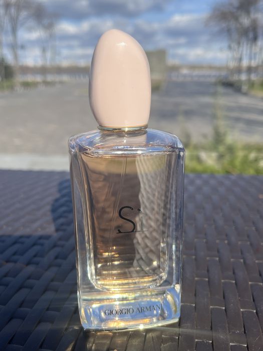 Духи Giorgio Armani Si