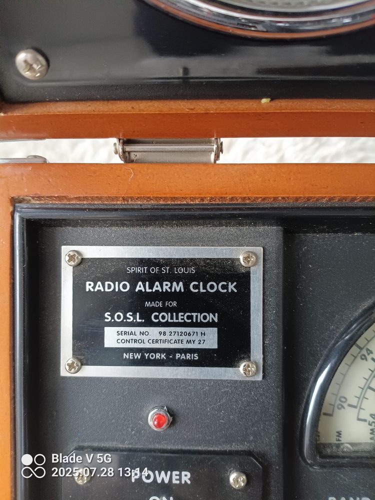 Stare radio z zegarem spirit od st.louis New York -Paris