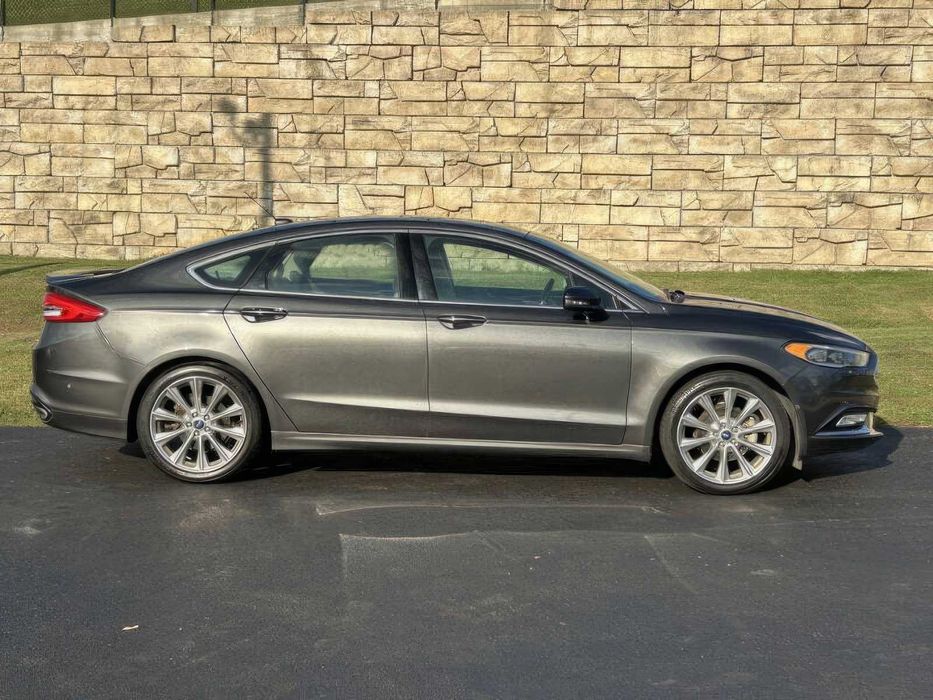 Ford Fusion Titanium      2017