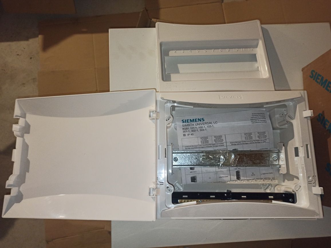 Шкаф наружный 8GB1 311-4 12 мод. Siemens, клеммы проход Phoenix Contac
