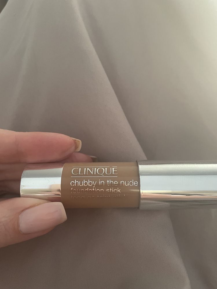 Clinique корректор