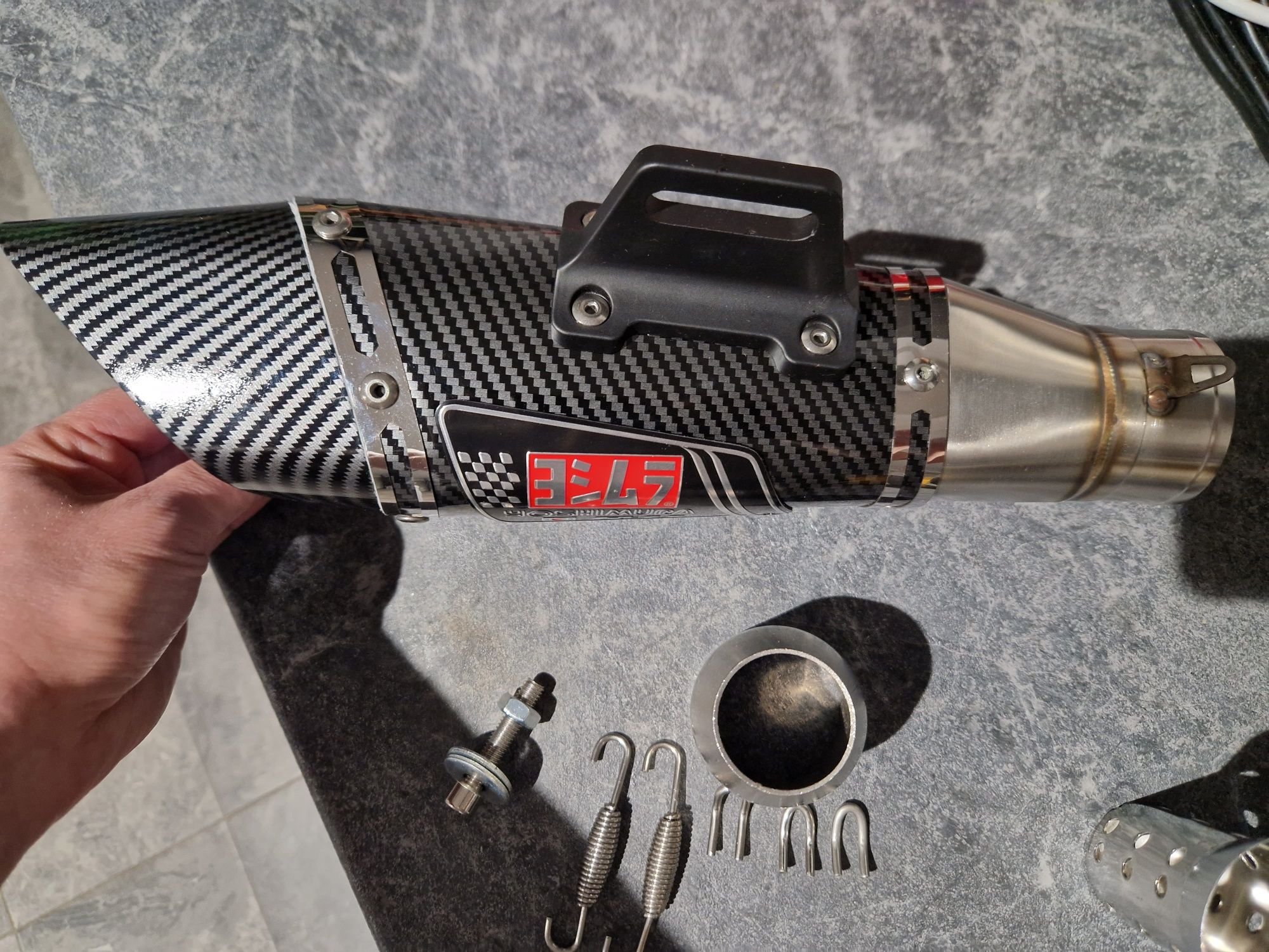 Tłumik wydech yoshimura r11 akrapovic Leo Vince