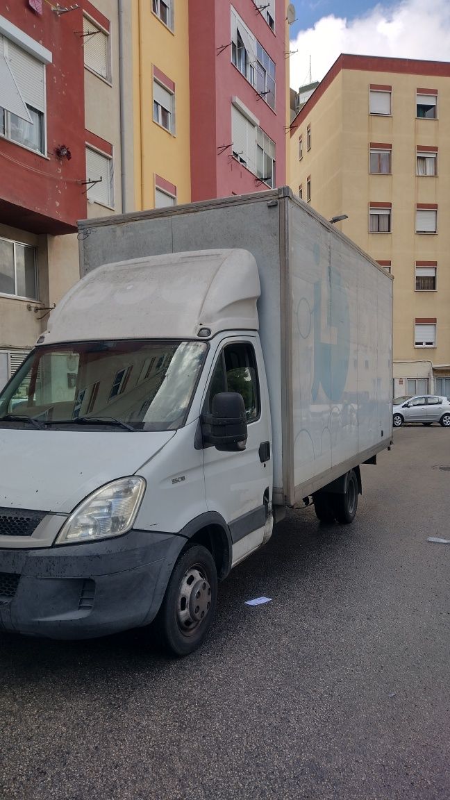 Aluguel de Carrinha Mudanças Transportes Nacionais e Internacionais (2