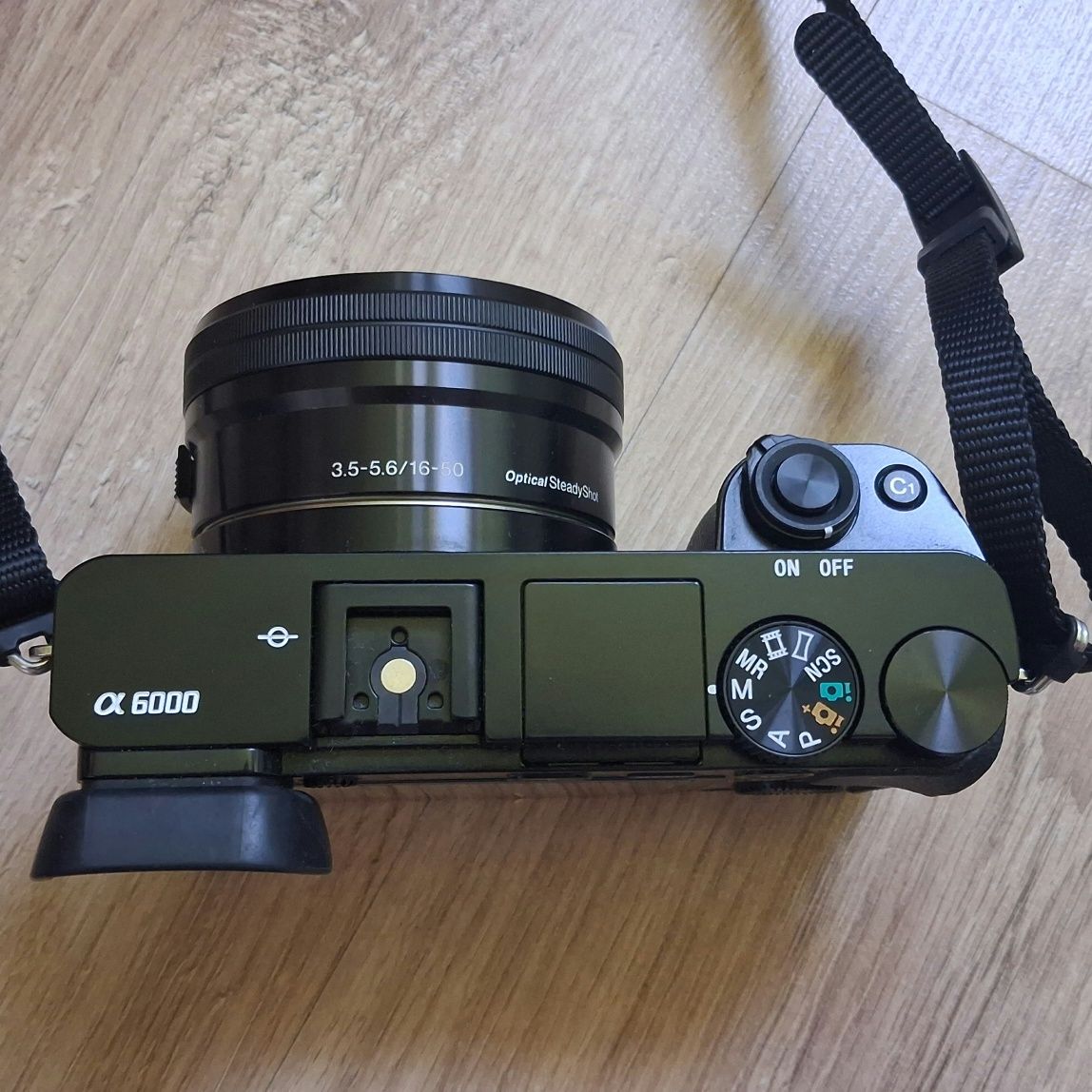 Sony A6000 + 16-50mm + 55-210mm + akcesoria – zestaw idealny na start!