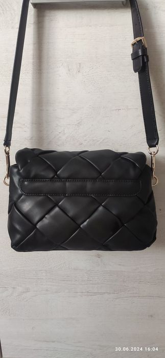 Torebka czarna Guess