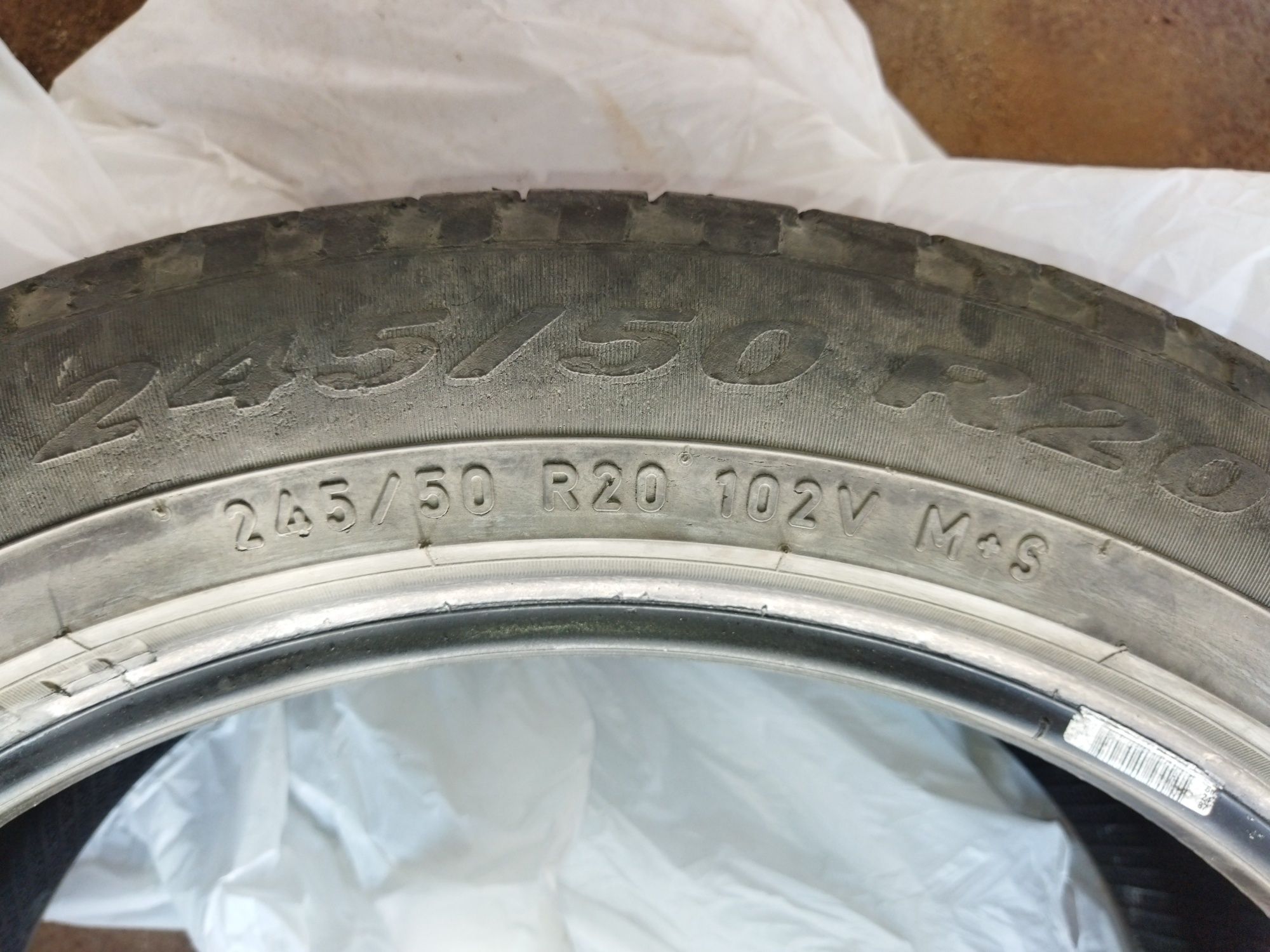 Продам шини Pirelli Scorpion 245/50 R20 всесезон