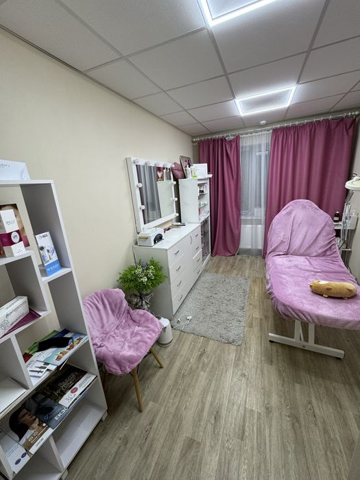 Офісне приміщення вільного призначення Ярослава Мудрого 24