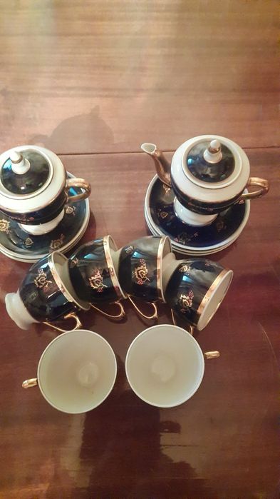 Гарний чайний сервіз