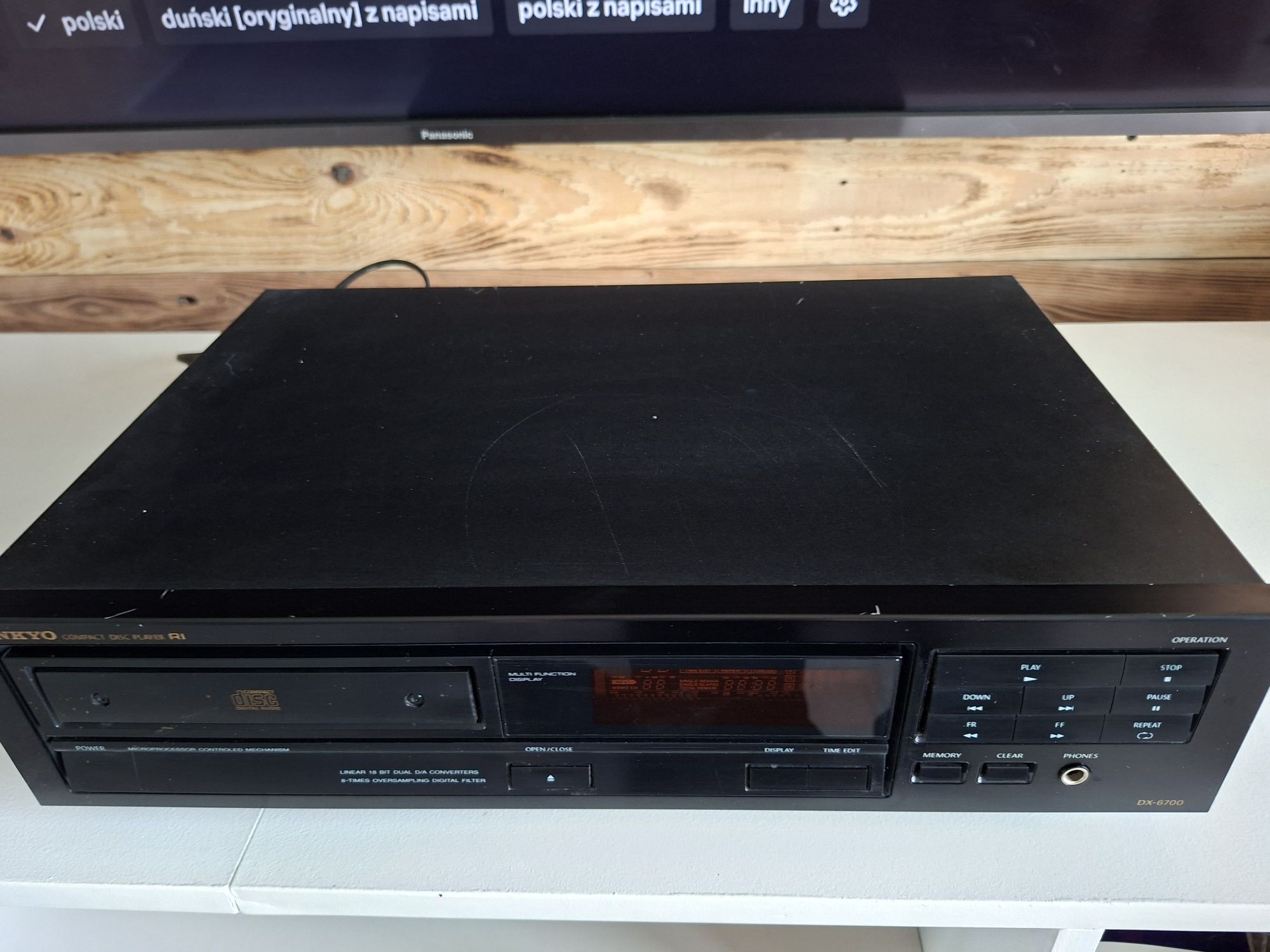 Odtwarzacz CD Onkyo DX-6700