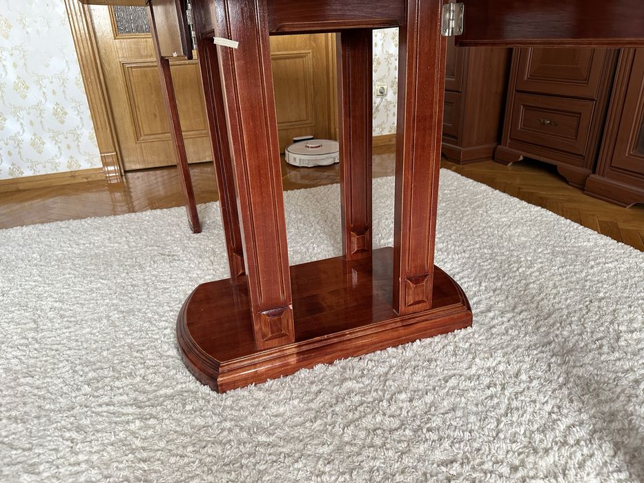 Продам стіл-книжку б/в з натуральної черешні у відмінному стані