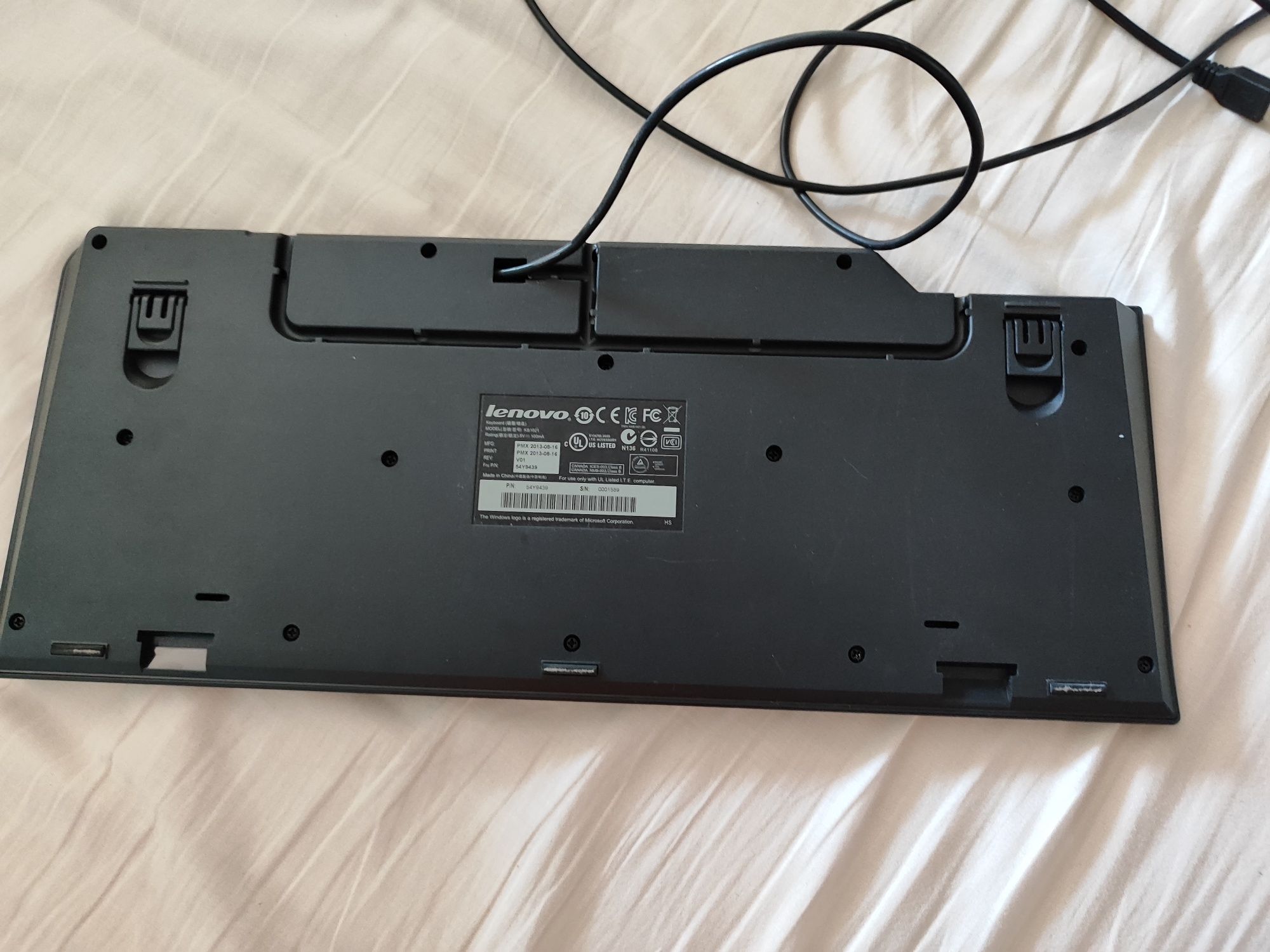 Klawiatura Lenovo orginalna przewodowa czarna komputer laptop tablet