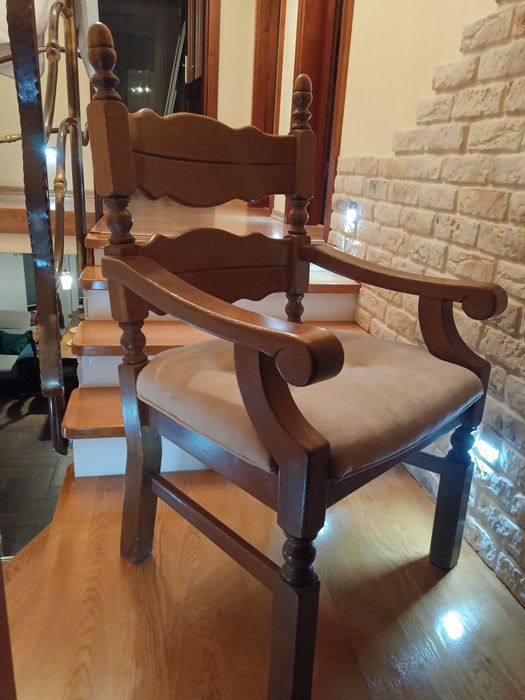 Stół dębowy lite  drewno 110x260 i 10 krzeseł